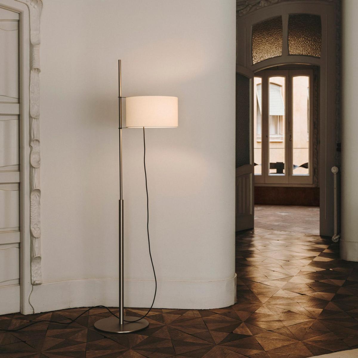 TMC Floor Lamp - EU Plug – image 6