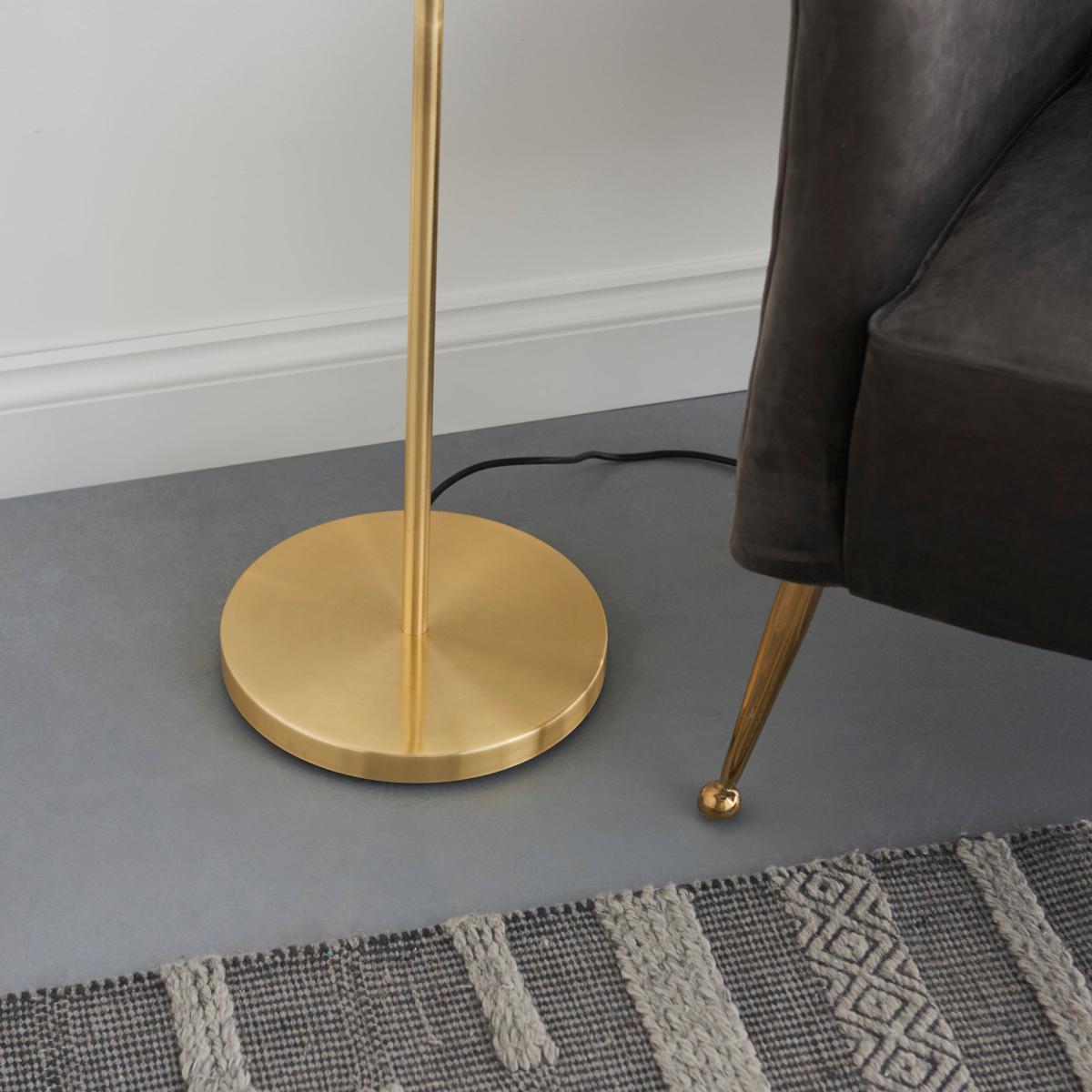 Vogue Circ Floor Lamp Brass – image 5