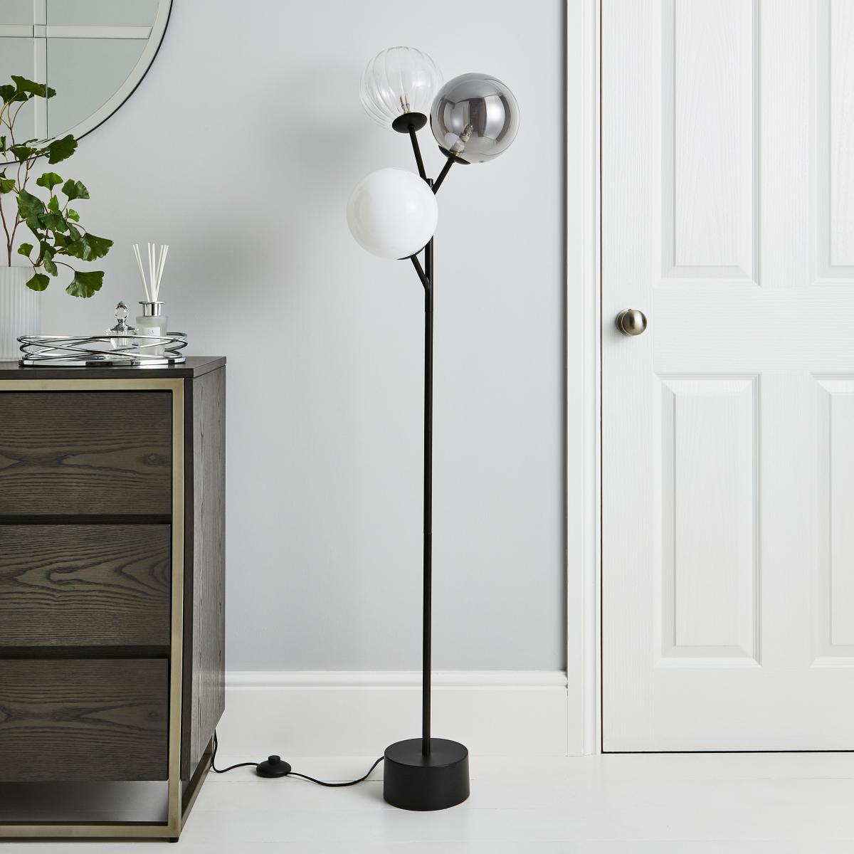 Nila 3 Light Floor Lamp Black – image 2