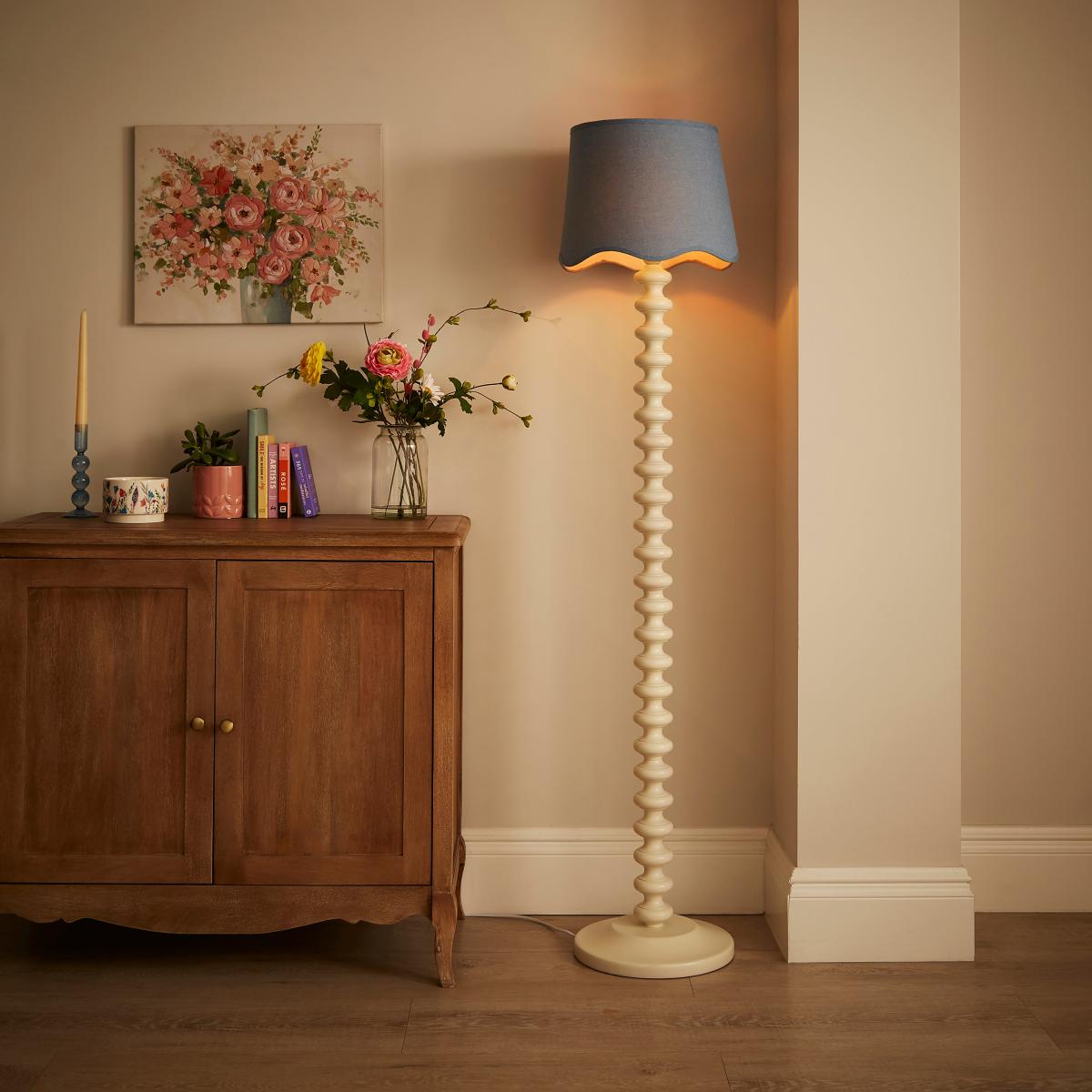 Bobby Coloured Floor Lamp Base Ivory – image 6