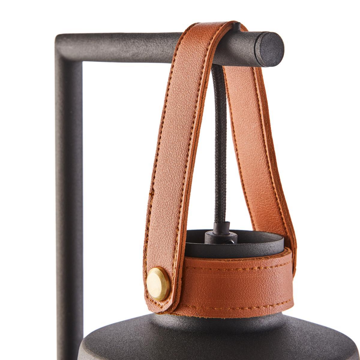 Oda Metal Floor Lamp – image 3