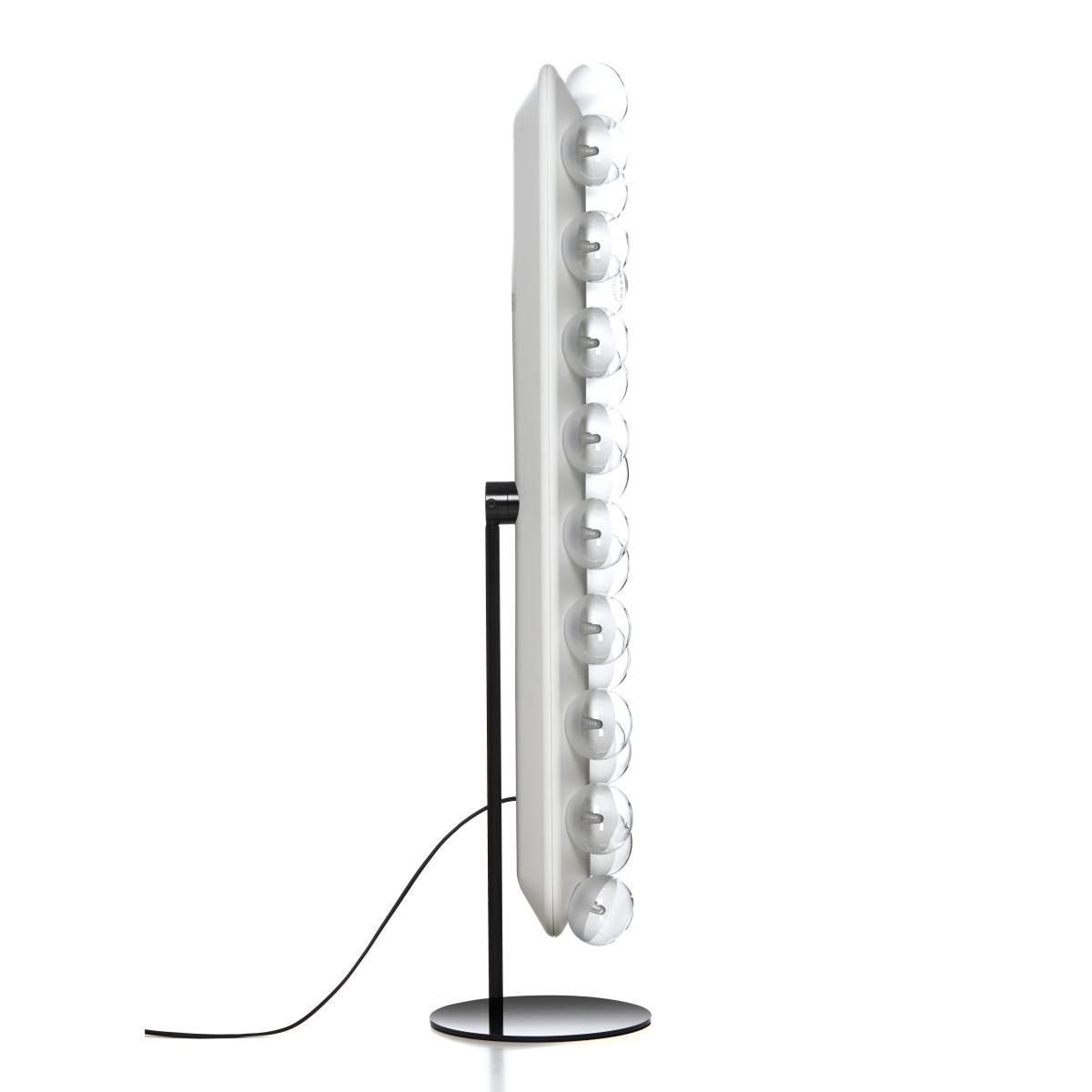 Prop Light Floor lamp by Moooi White – image 3