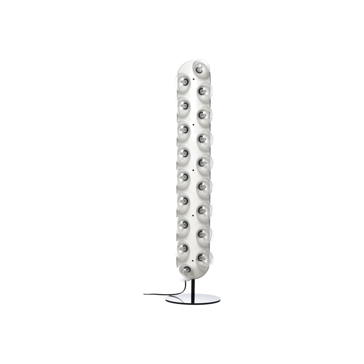Prop Light Floor lamp by Moooi White – image 1