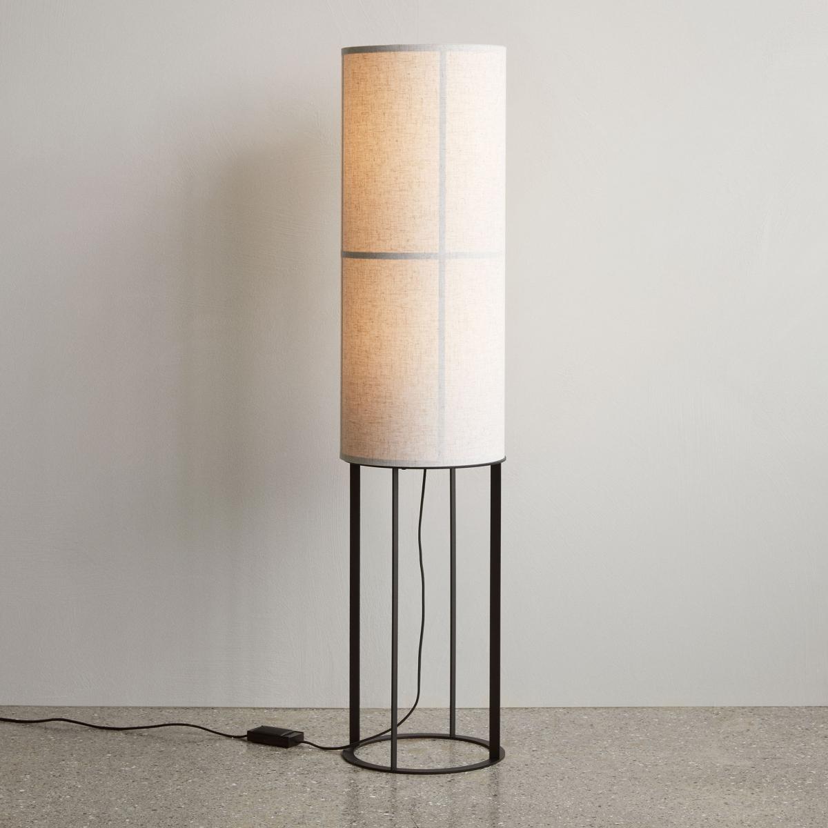 Hashira HIGH Floor lamp textile beige / Ø 30 x H 130 cm - Linen - Audo Copenhagen – image 4