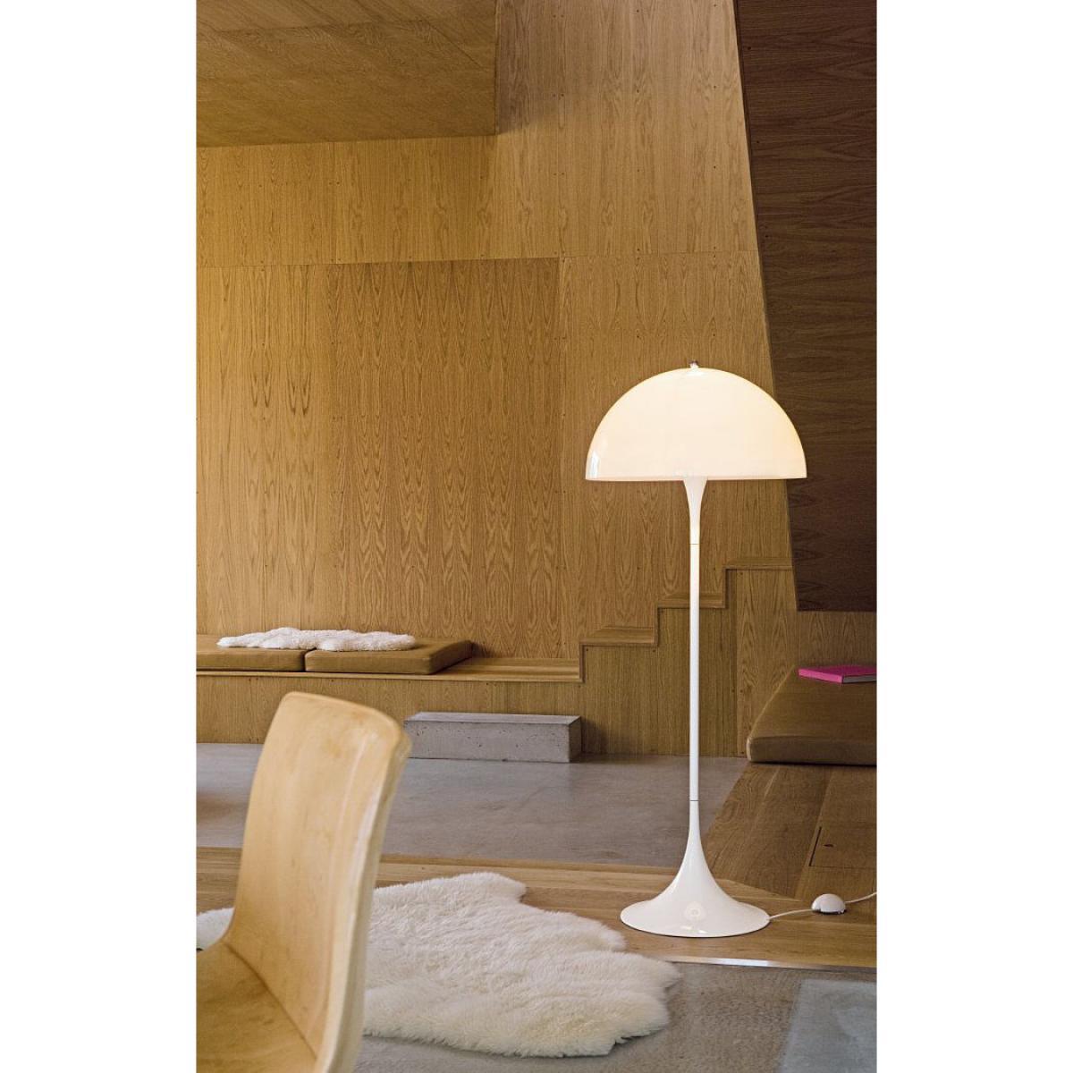Panthella Floor lamp - H 130,5 cm by Louis Poulsen White – image 4
