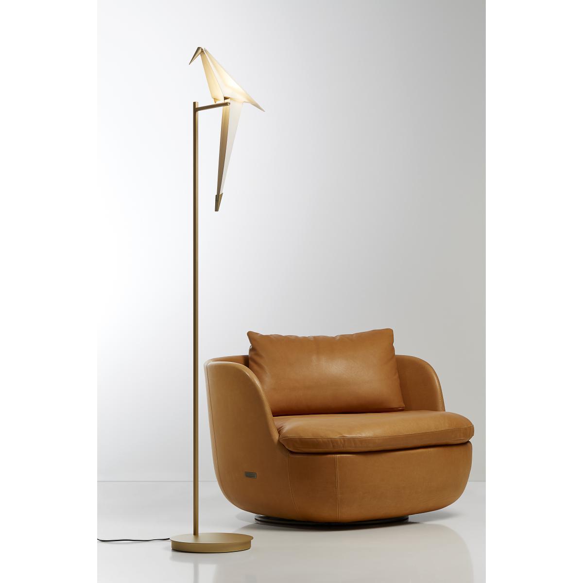 Perch Light LED Floor lamp - Swiveling bird / H 164 cm by Moooi White/Gold/Metal – image 4
