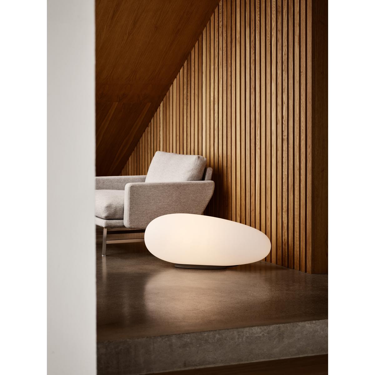Fritz Hansen Avion floor lamp White opal – image 2