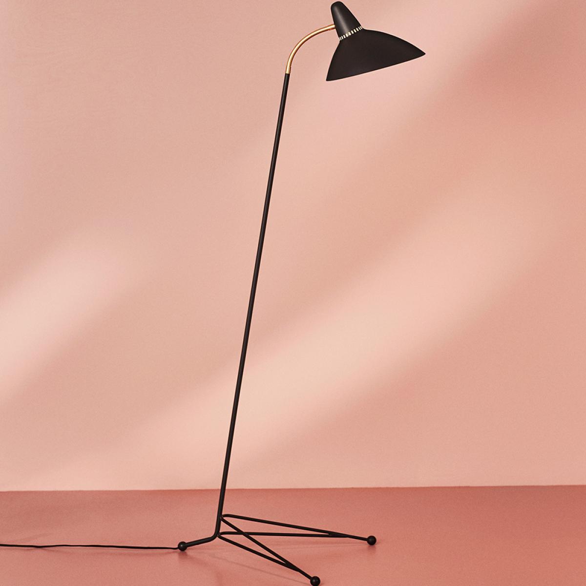 Warm Nordic Lightsome floor lamp Black noir brass detail – image 2