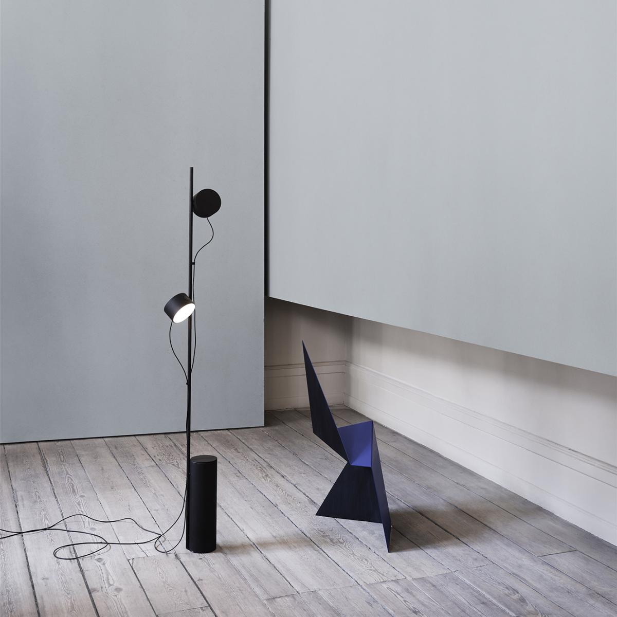 Muuto Post floor lamp Black – image 2