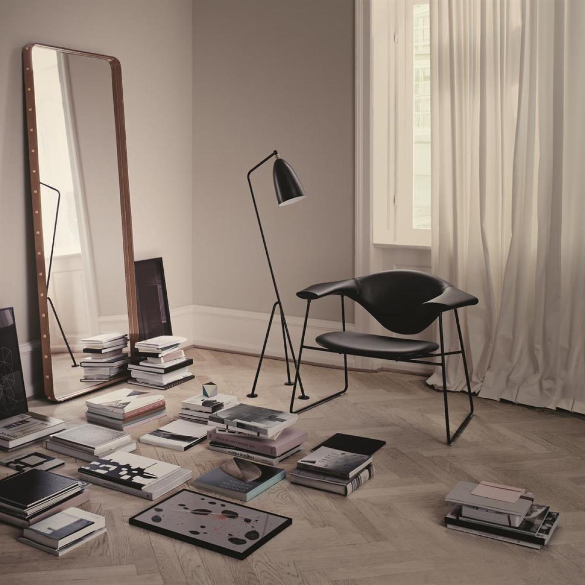 Gubi Grashopper floor lamp Antracit – image 2