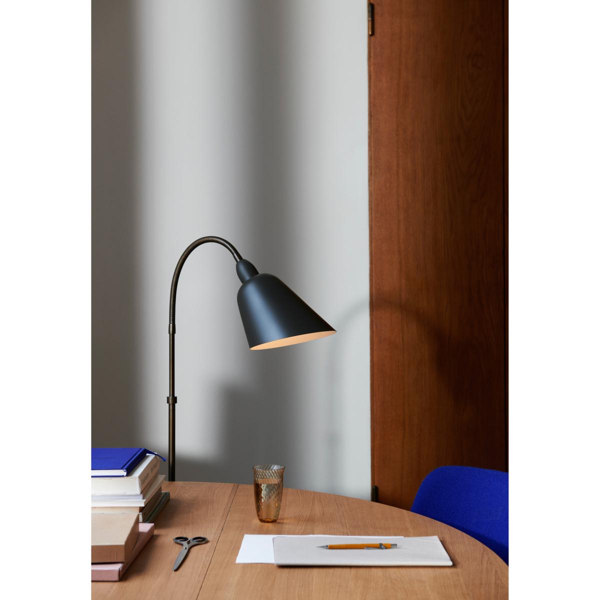 &Tradition Bellevue AJ7 floor lamp Anniversary Edition Stone grey-bronzed brass – image 5