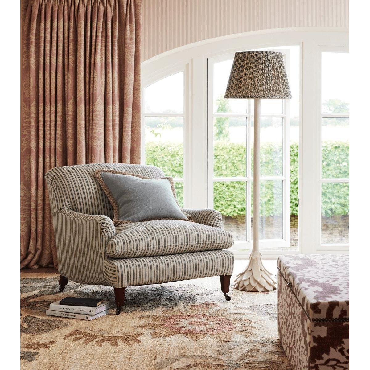 Cynara Floor Lamp - Ivory White – image 3