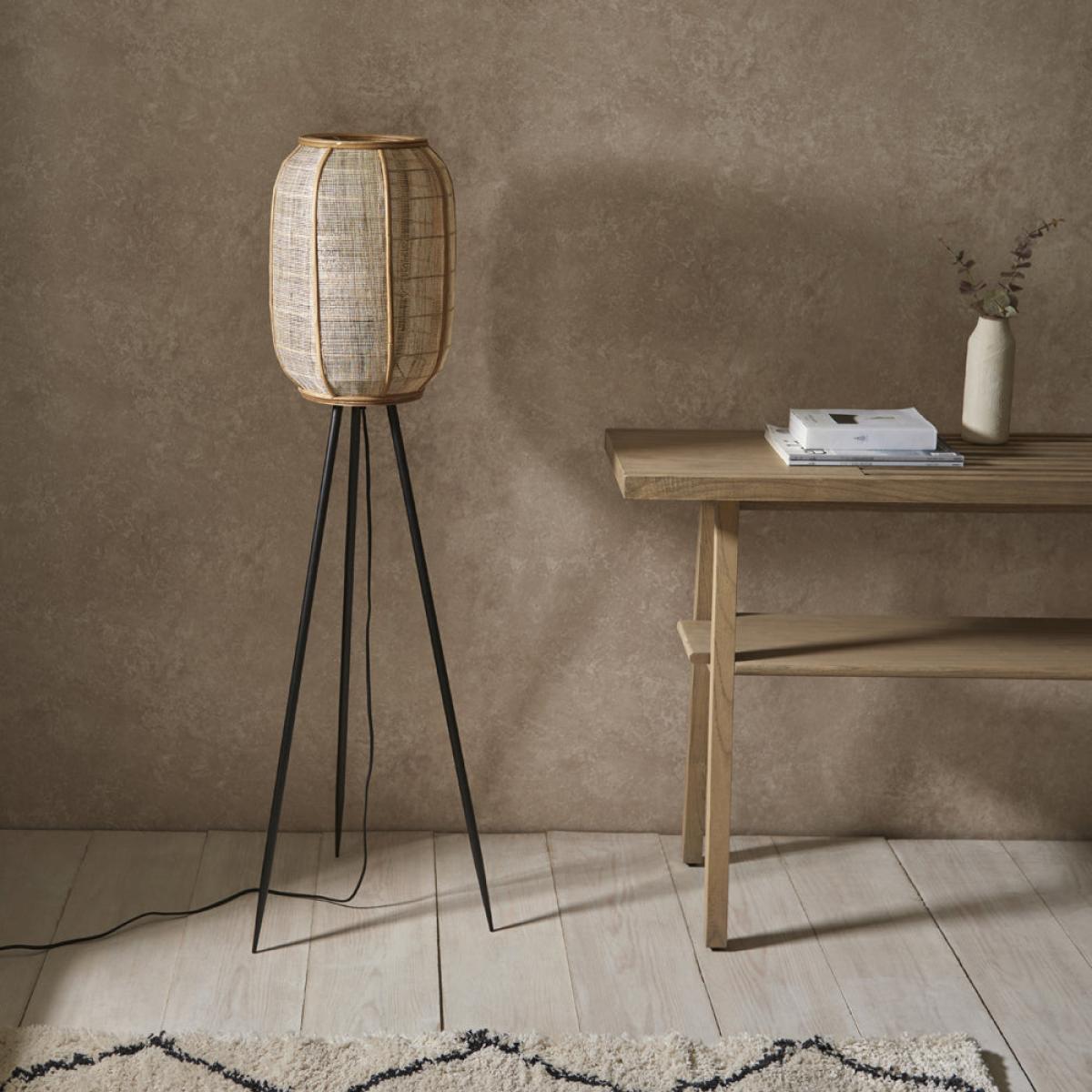 Gallery Interiors Zane Floor Lamp in Natural & Black – image 2