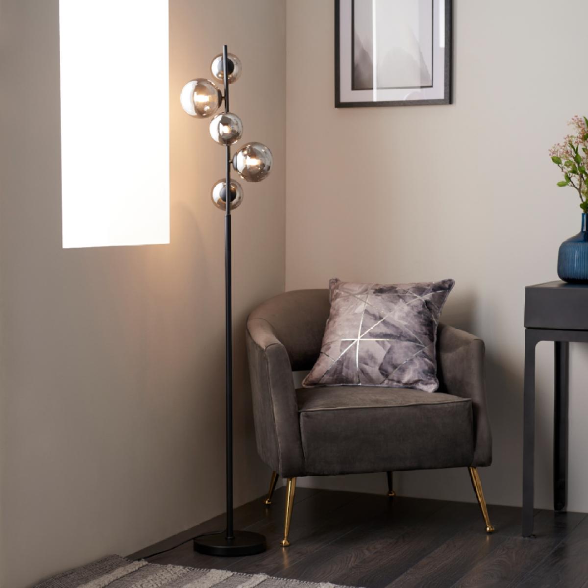 Reeko Matt Back Floor Lamp – image 1