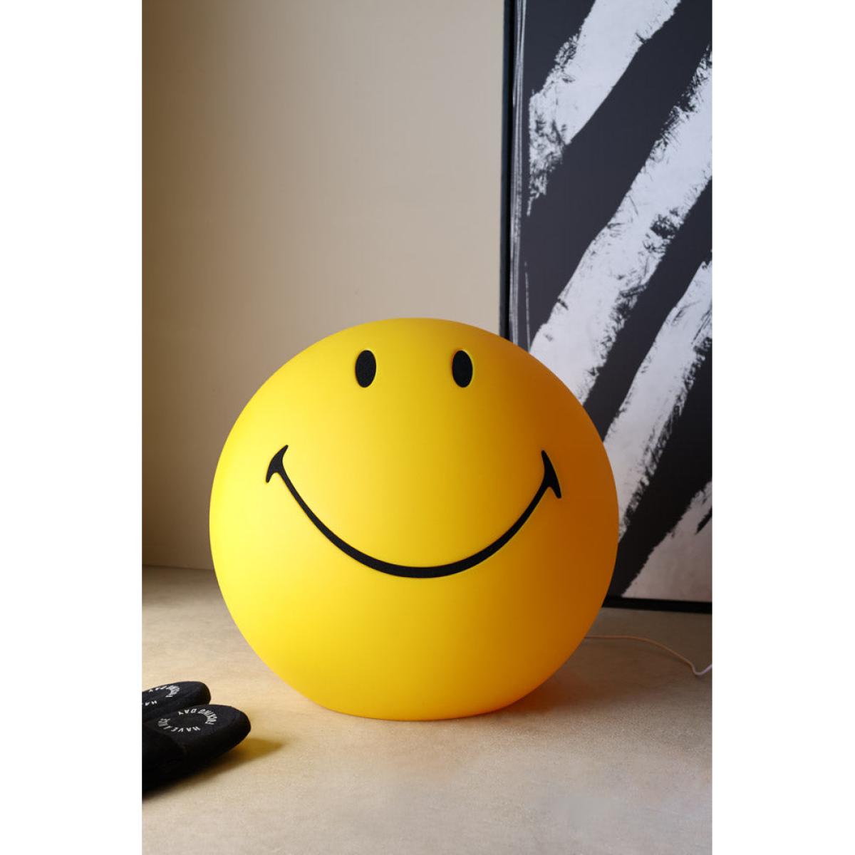 Smiley Floor Lamp – image 2