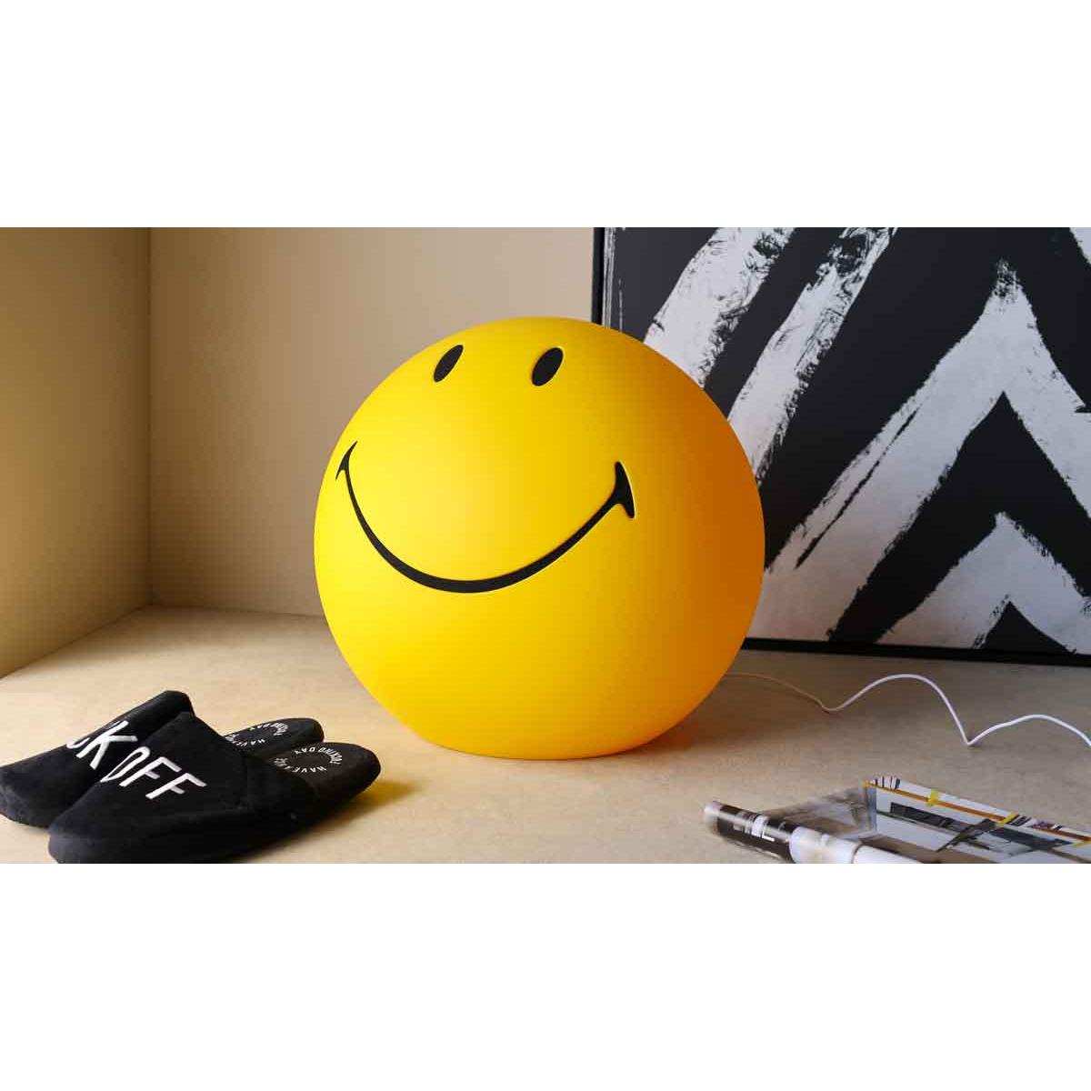 Smiley Floor Lamp – image 12