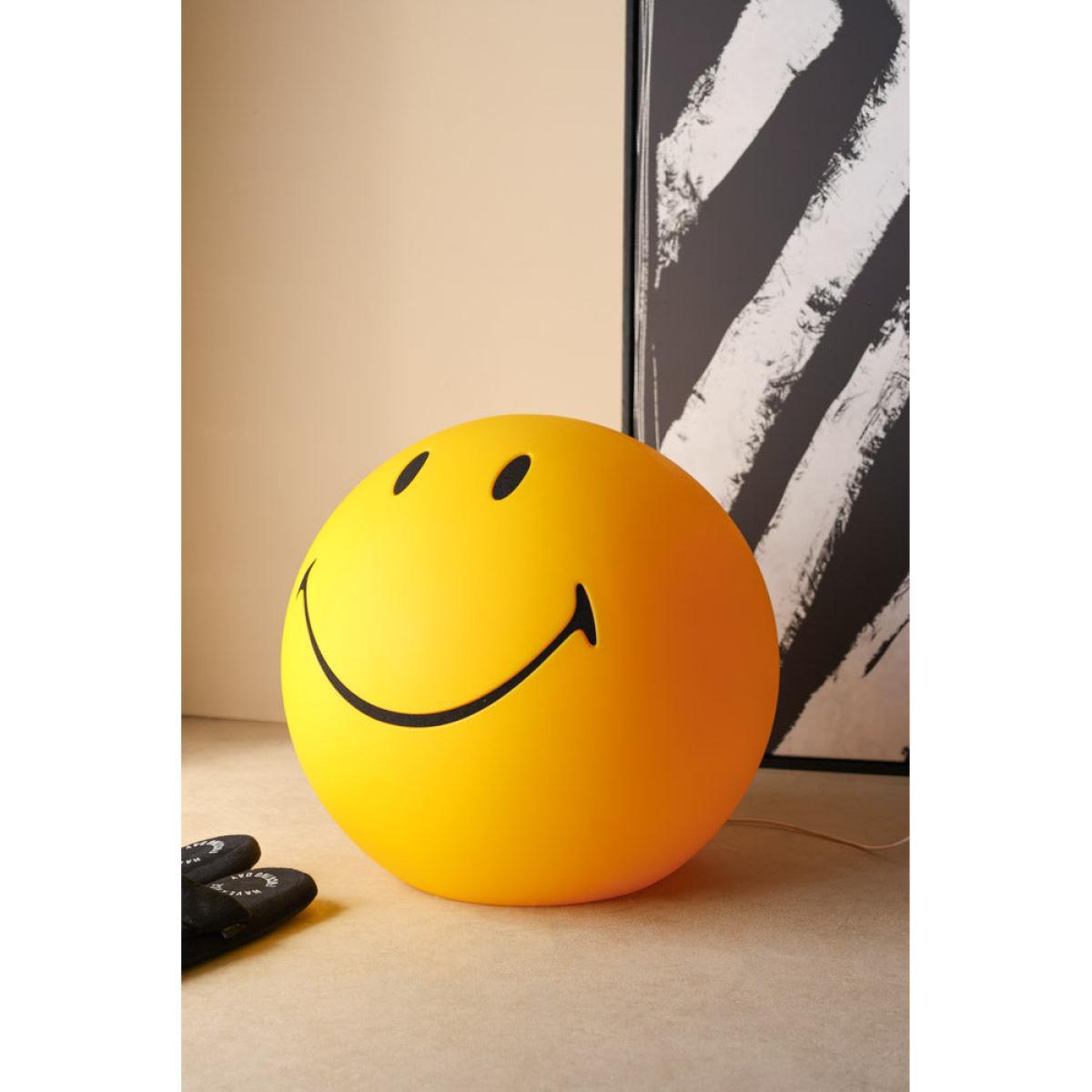 Smiley Floor Lamp – image 5