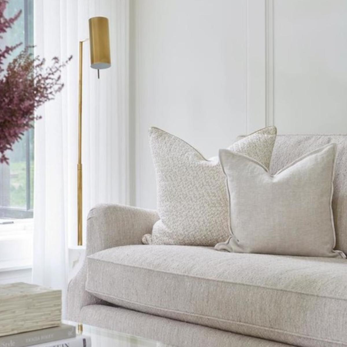 Kelly Wearstler | Alma Floor Lamp | Antique Brass & White Marble – image 3