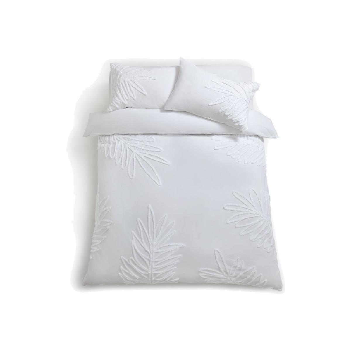 Habitat Tufted Leaf Reversible White Bedding Set - Double
