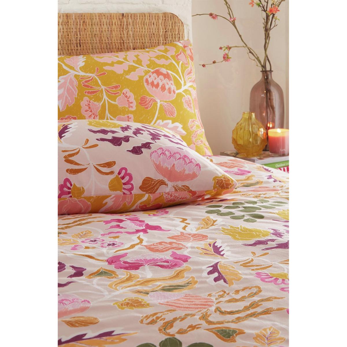 Furn Protea Abstract Floral Pink Bedding Set - Double – image 3