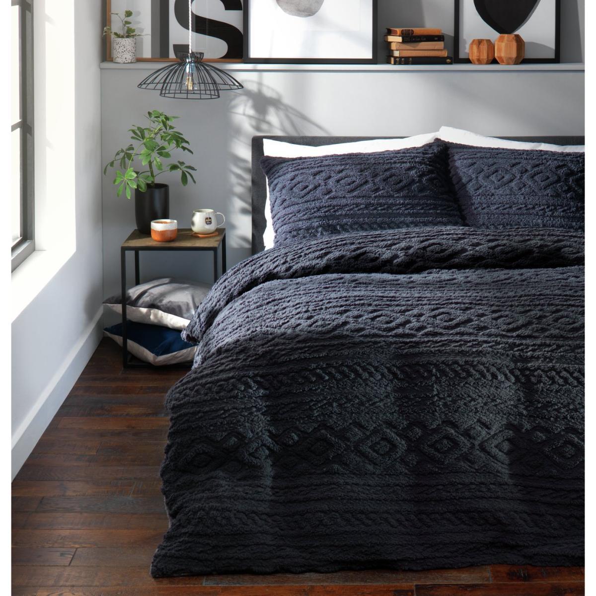 Habitat Cable Knit Fleece Charcoal Bedding Set - Double – image 2
