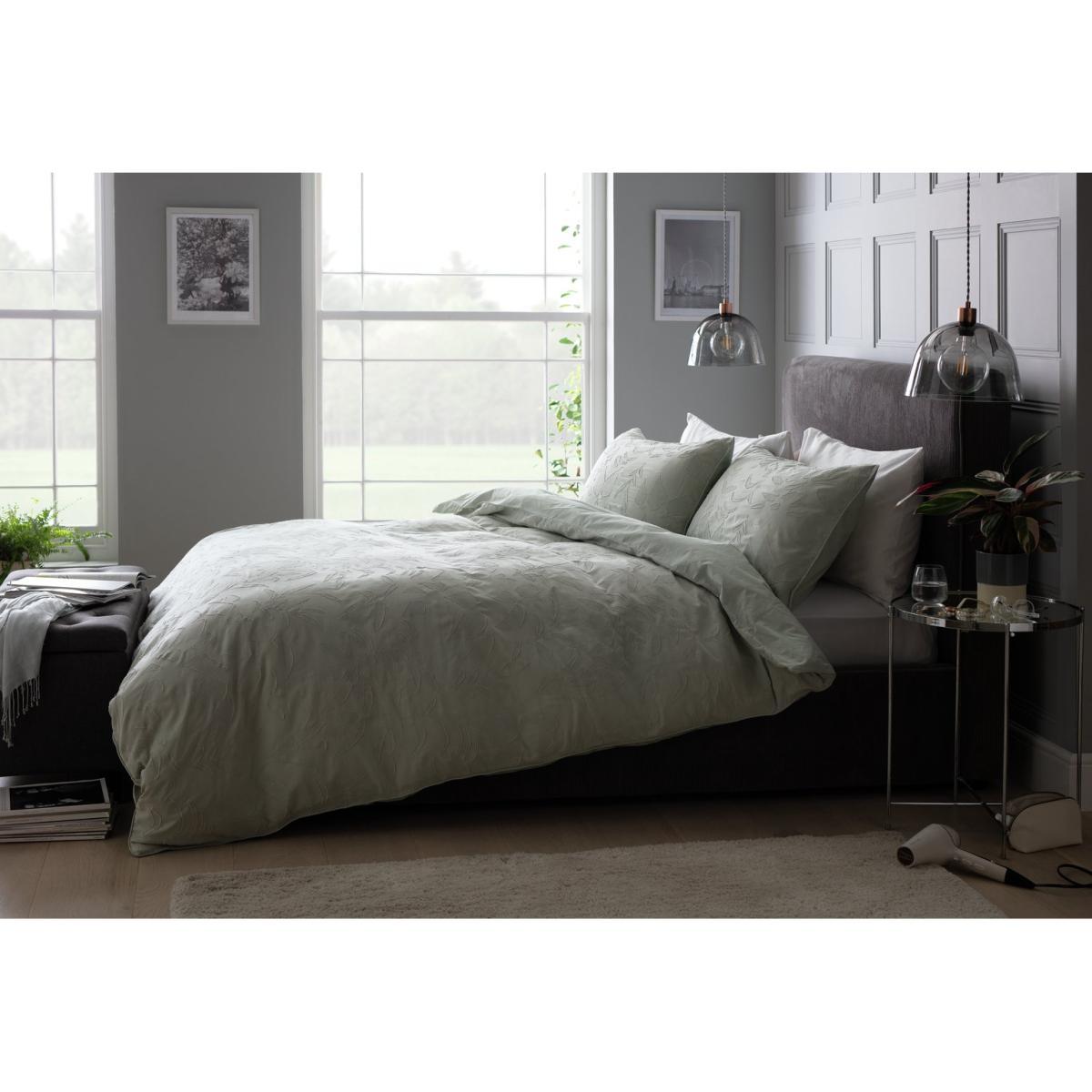 Habitat Jacquard Leaf Bedding Set - Double – image 4
