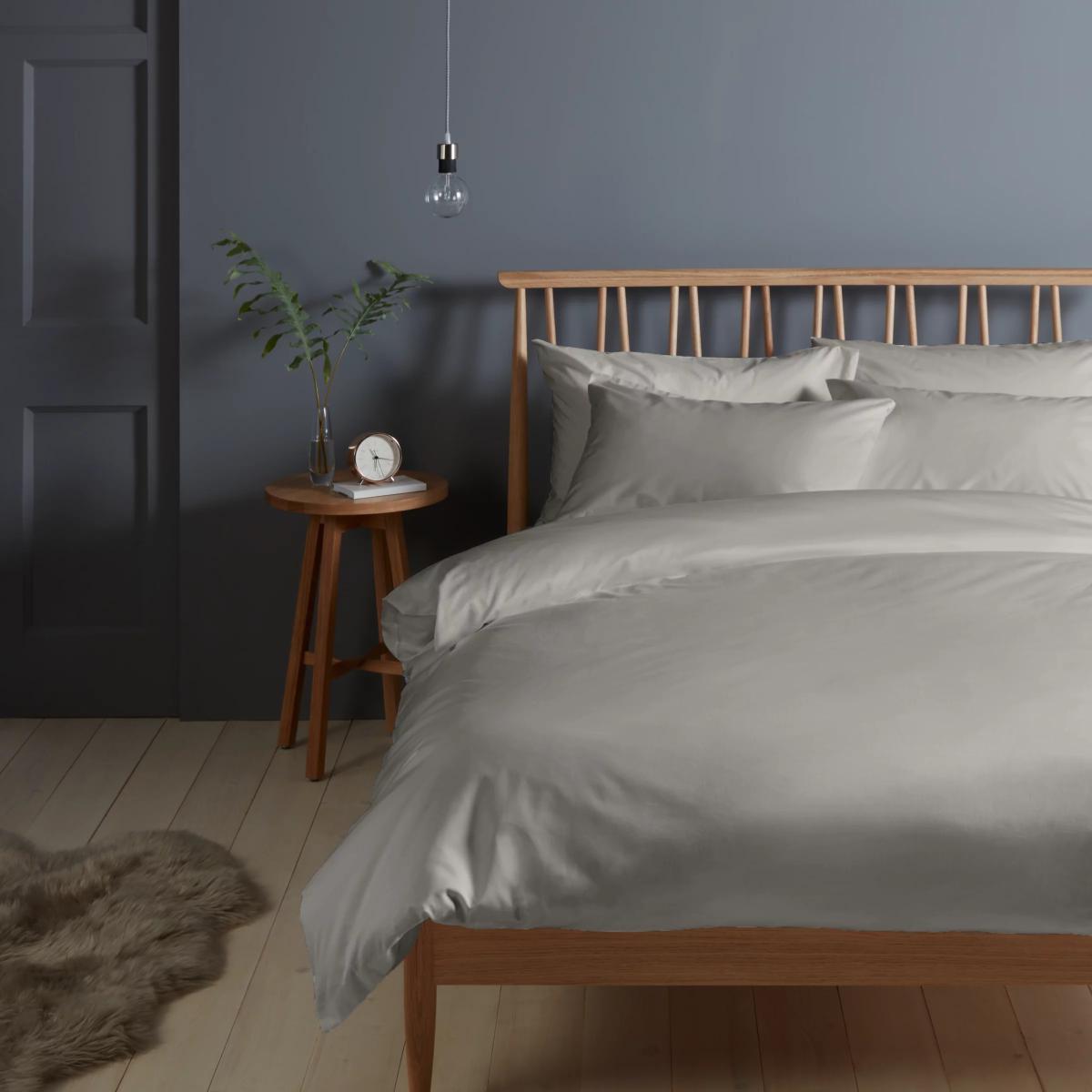 John Lewis & Partners Specialist Temperature Balancing 400 Thread Count Cotton Bedding – image 1