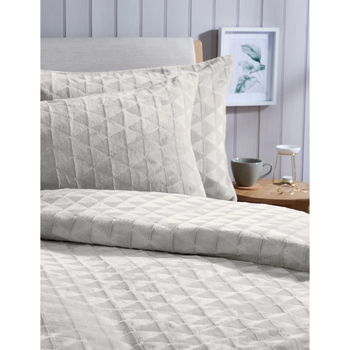 M&S Fleece Geometric Bedding Set - DBL - Grey, Grey – image 4