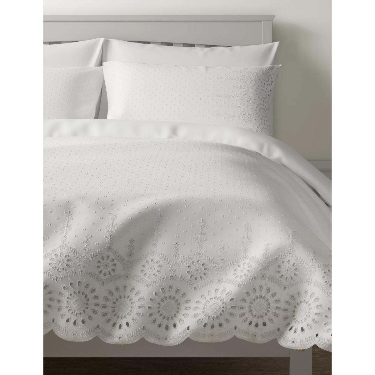 M&S Pure Cotton Broderie Anglaise Bedding Set - DBL - White, White – image 4