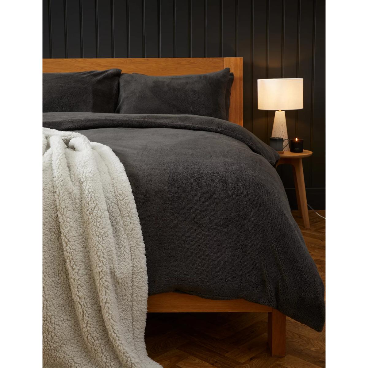 M&S Teddy Fleece Bedding Set - DBL - Neutral, Neutral,Charcoal,Sand,Cream,Grey,Blush,Sage,Slate Blue – image 4