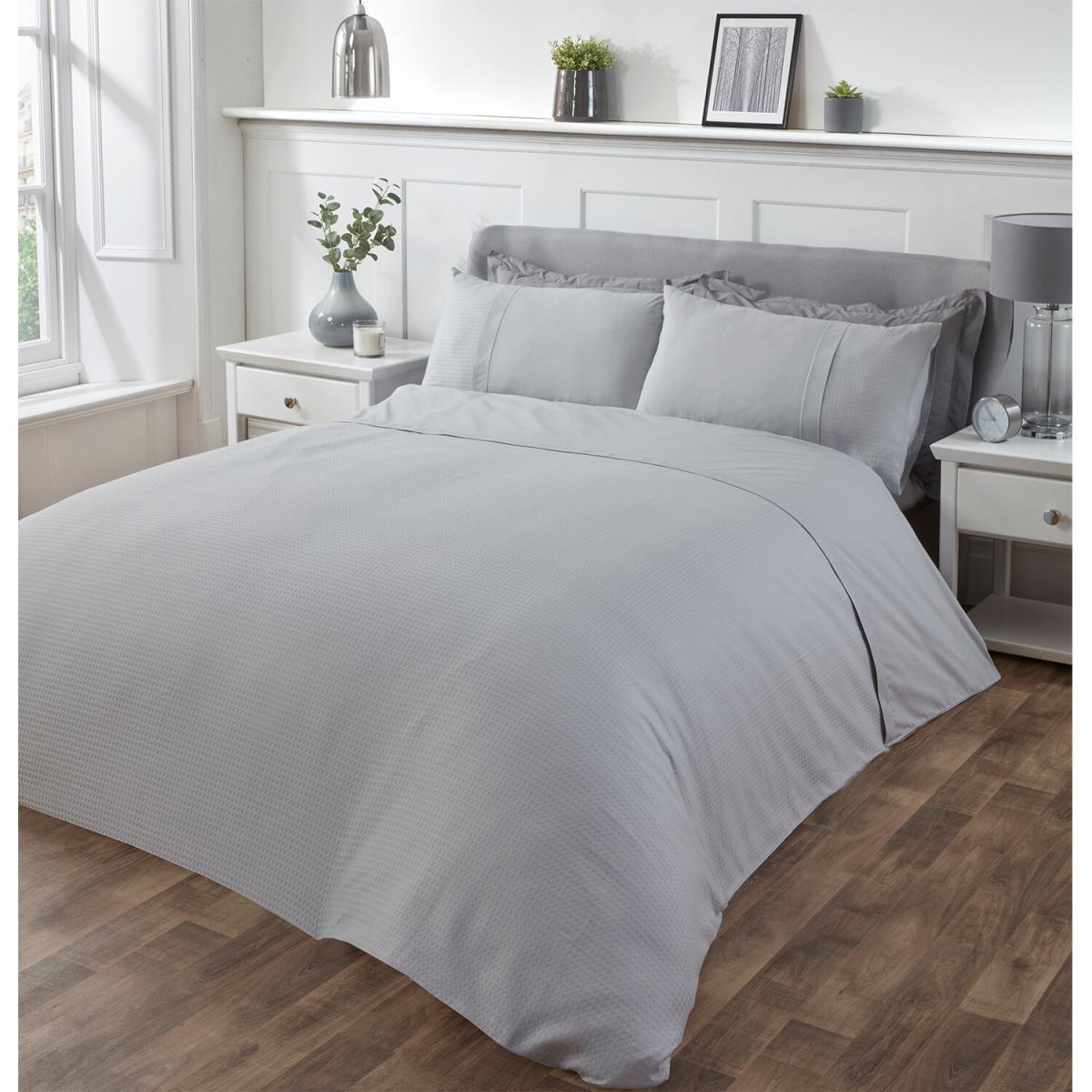Luxury Waffle Duvet Cover and Pillowcase Set - Blush / Double – image 13