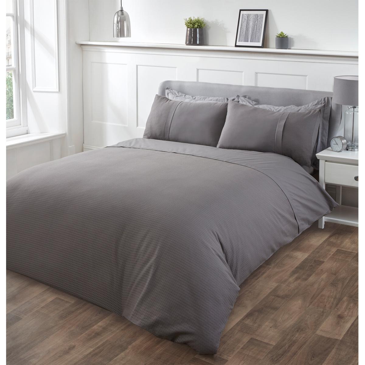 Luxury Waffle Duvet Cover and Pillowcase Set - Blush / Double – image 17