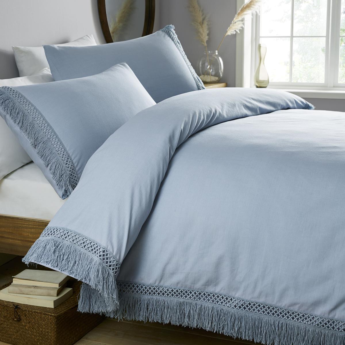 Celeste Macrame 180 Thread Count Duvet Cover and Pillowcase Set - French Blue / Double – image 6