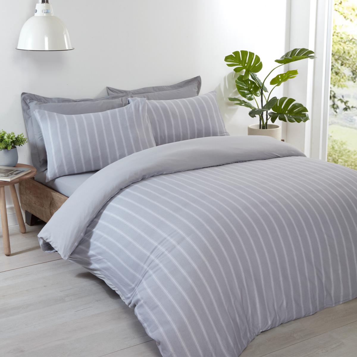 Jersey Textured Stripe Duvet Cover and Pillowcase Set - Grey / Double – image 4