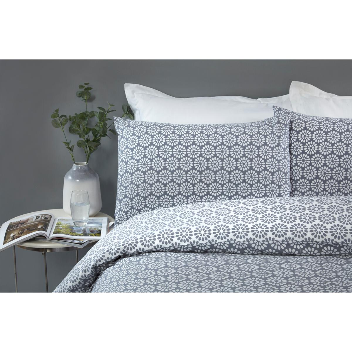 Geo Blossom Duvet Cover and Pillowcase Set - Grey / Double – image 4