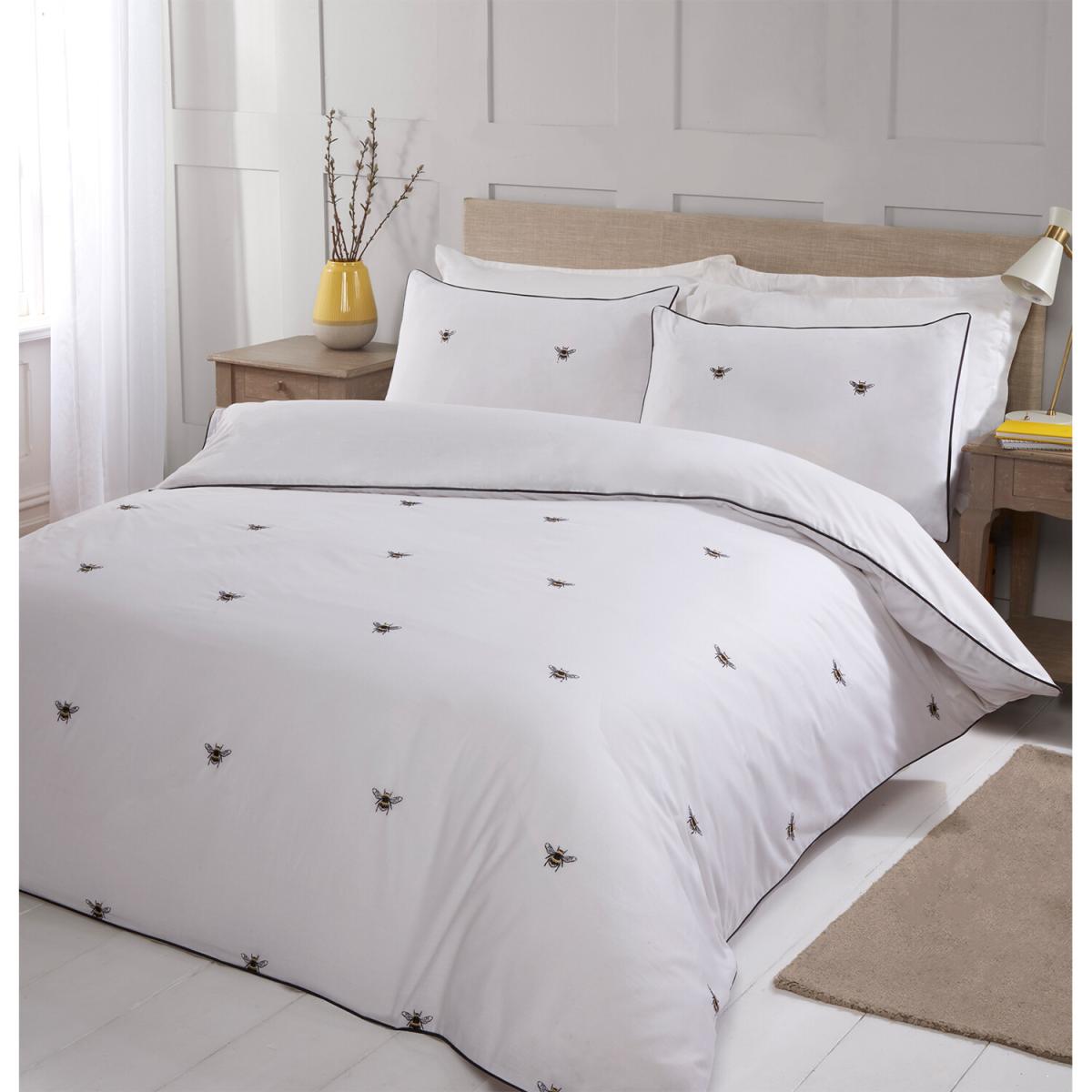 Bumblebee Embroidered Duvet Cover and Pillowcase Set - Double – image 2