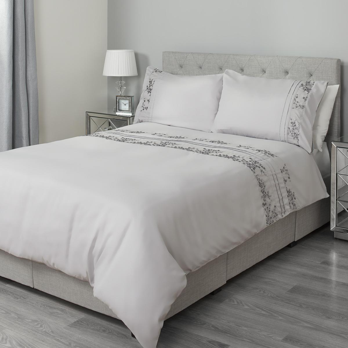 Trailing Sequin Flowers Duvet Cover and Pillowcase Set - Double – image 2