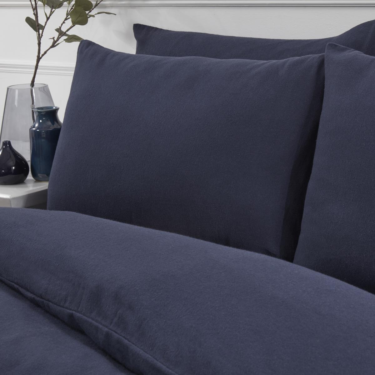 Flannelette Duvet Cover and Pillowcase Set - Navy / Double – image 14