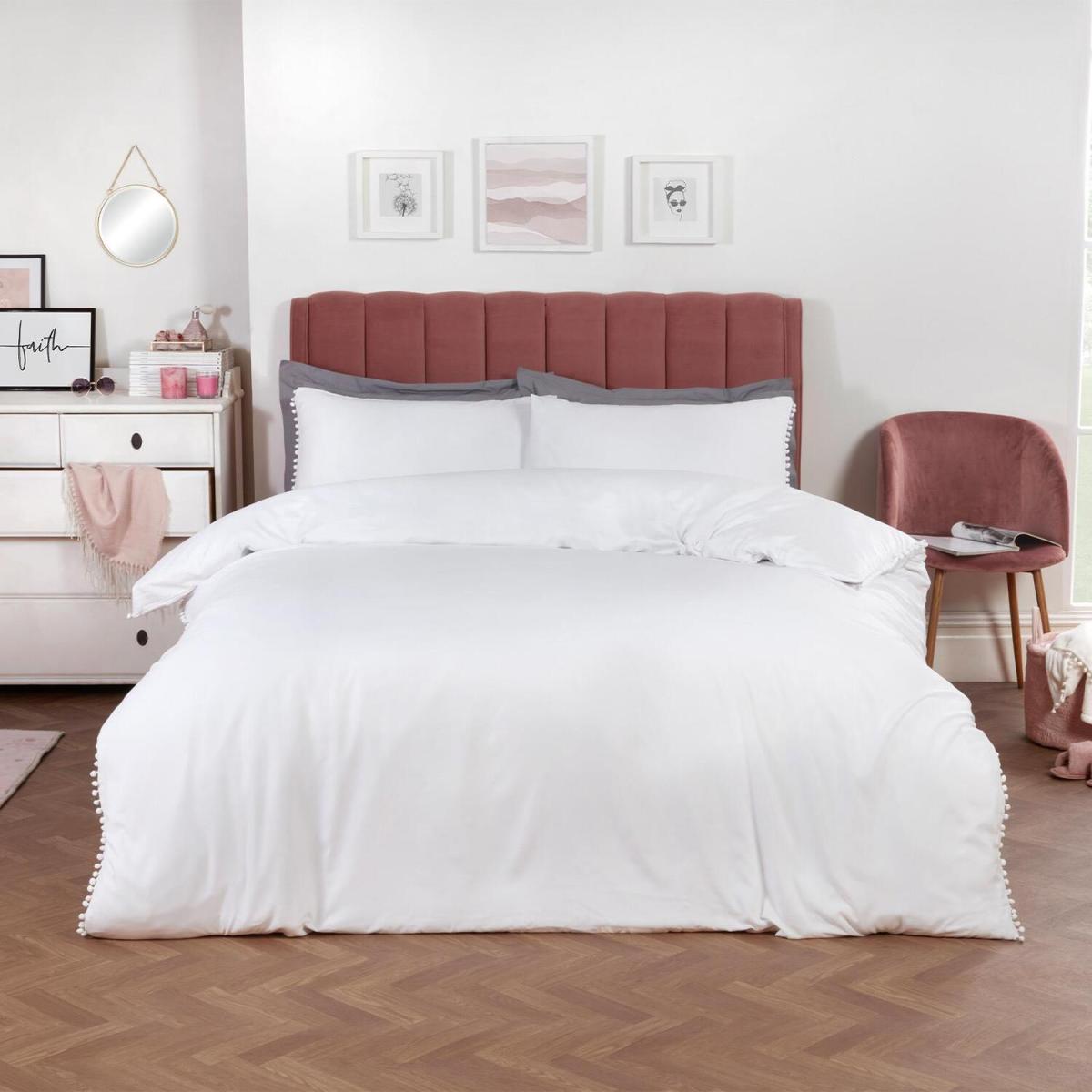 Dreamscene Pom Pom Trim Duvet Cover with Pillowcase Bedding Set - White / Double – image 7