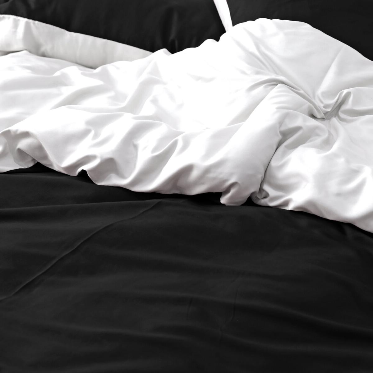 Black and White Reversible Duvet Cover Set - Black / Double – image 2