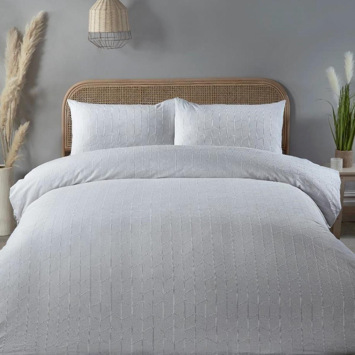 Linear Waffle Duvet Cover Set - White - White / Double
