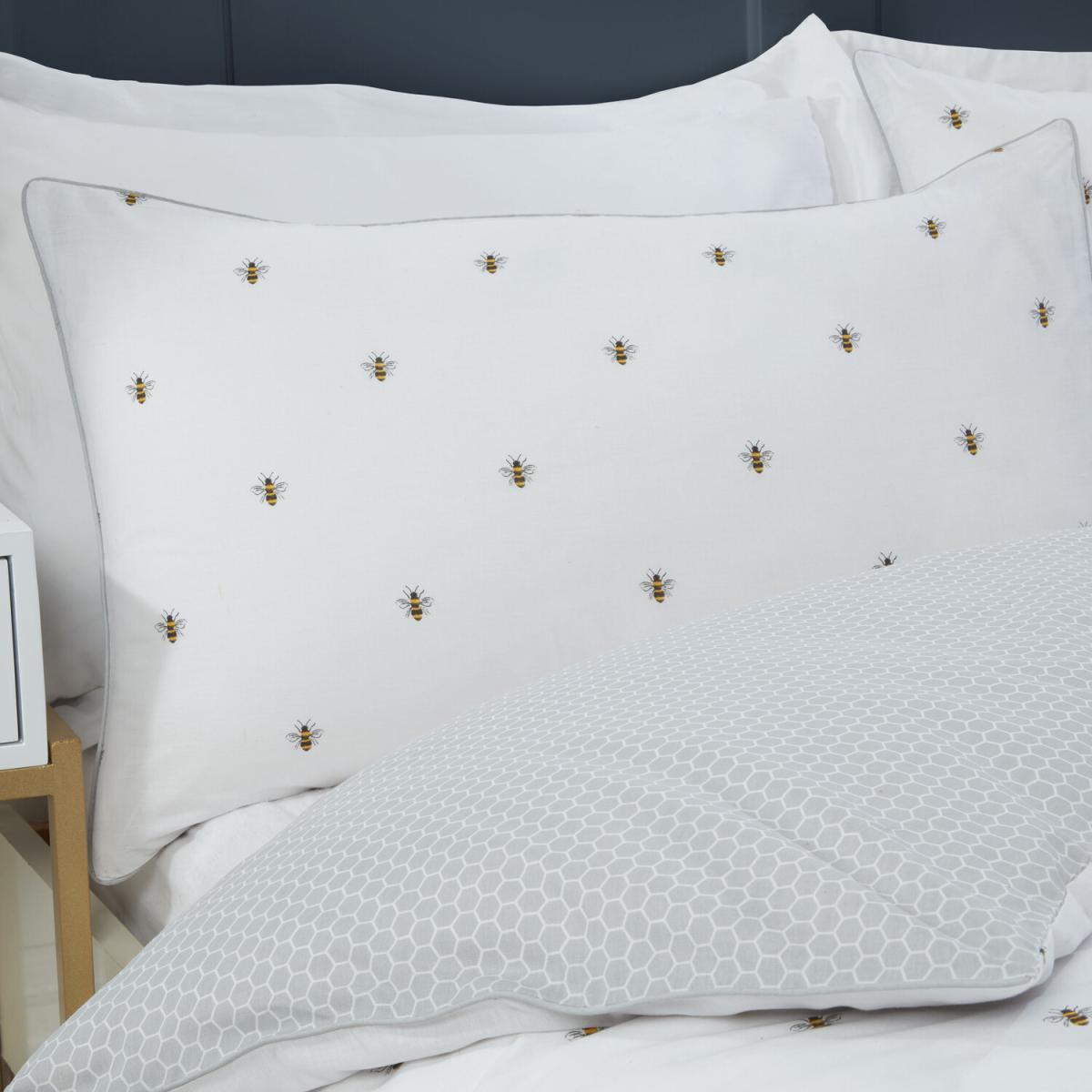 Bumblebee Duvet and Pillow Case Set - Double – image 4