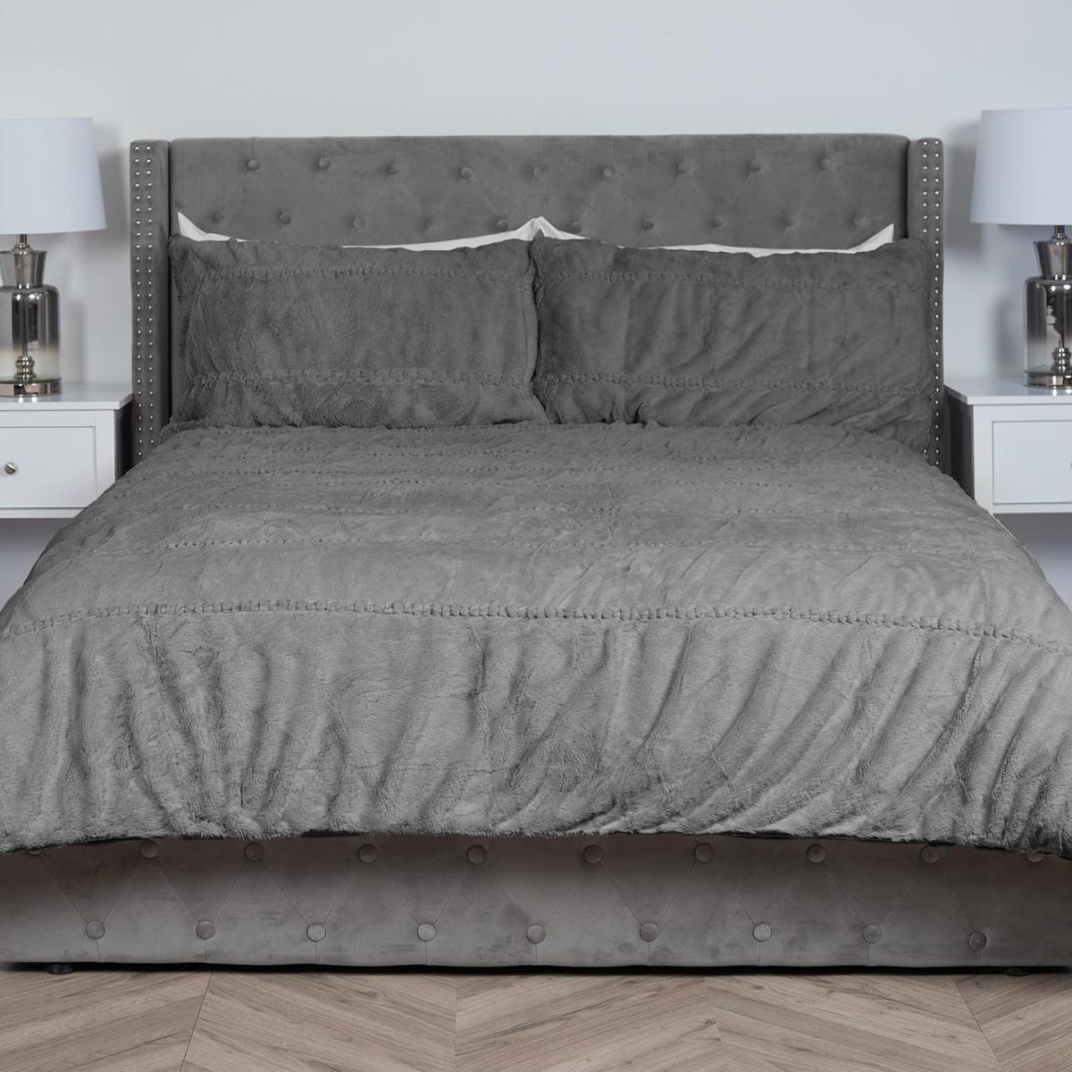 Ruched Faux Fur Duvet and Pillow Case Set - Grey / Double – image 2