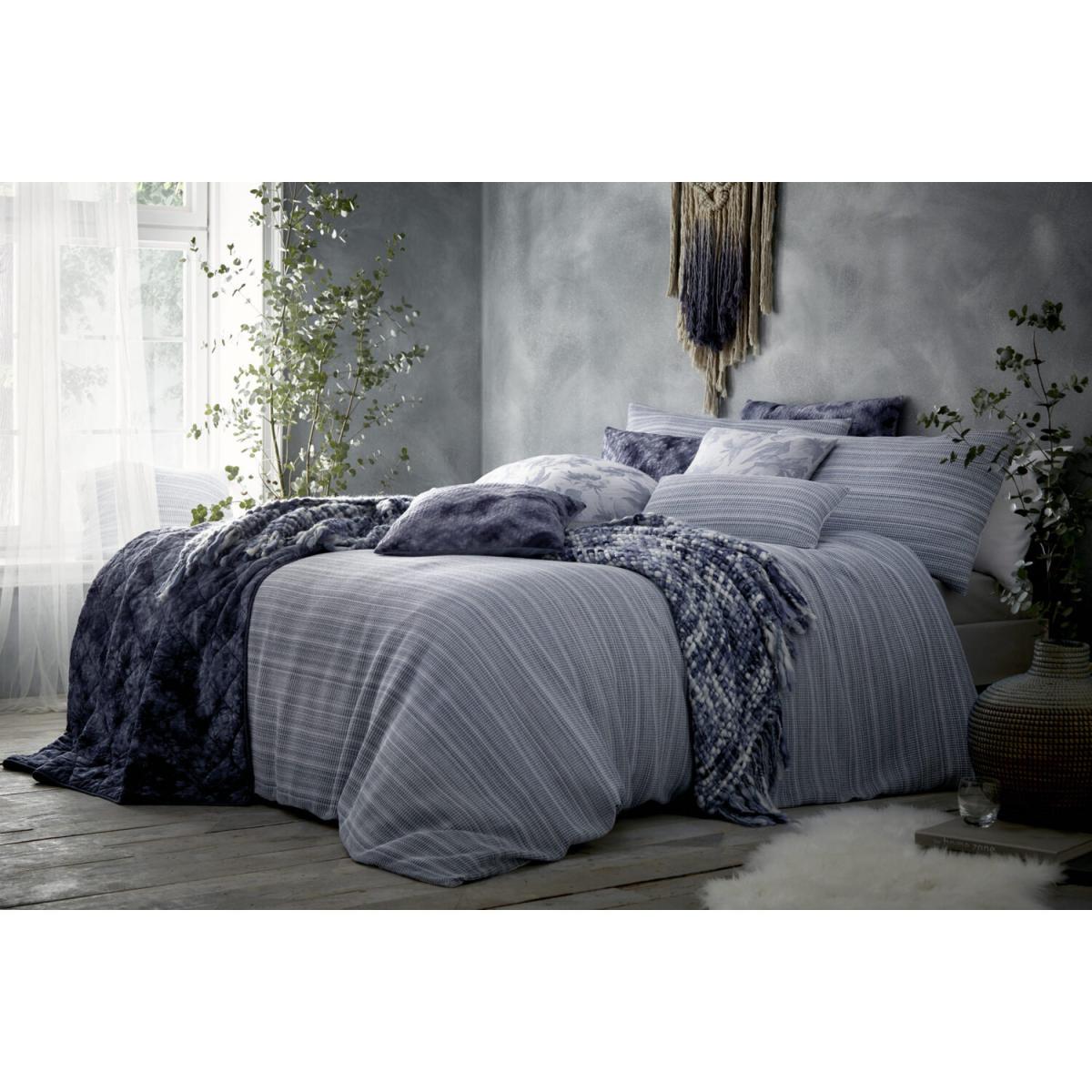 Maya Duvet Cover and Pillowcase Set - Blue / Double – image 2