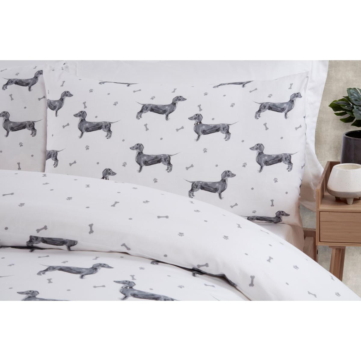 Dexter The Dachshund Duvet Cover and Pillowcase Set - Double – image 3