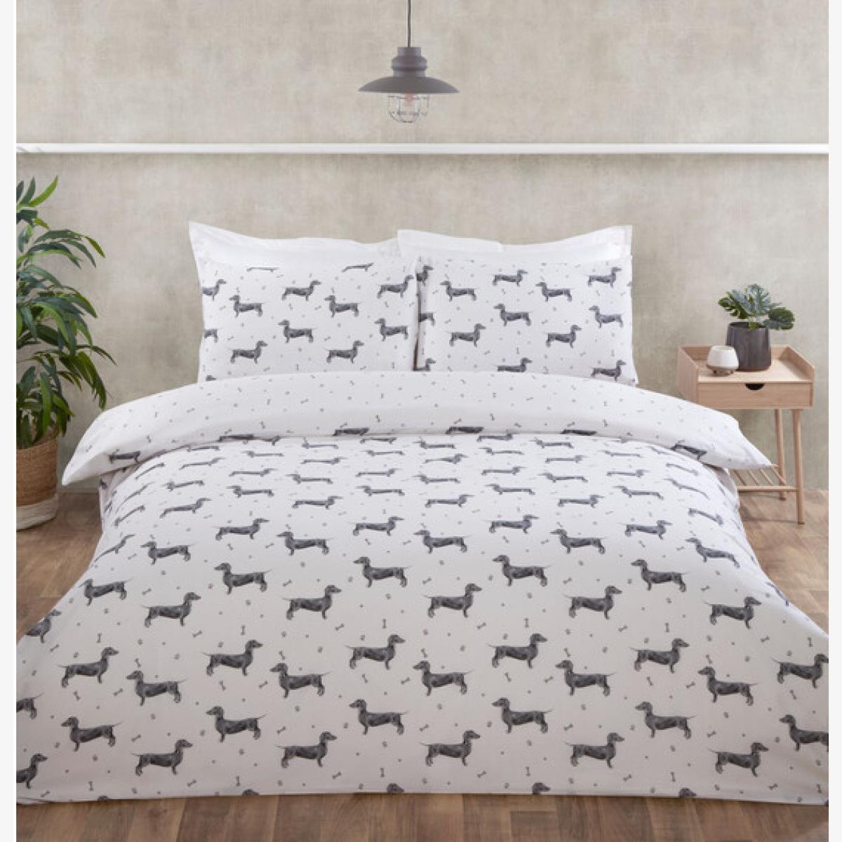 Dexter The Dachshund Duvet Cover and Pillowcase Set - Double – image 1