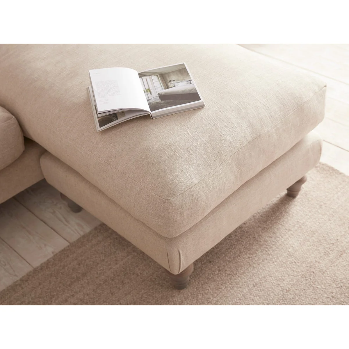 Reine Chaise Right Hand Facing Sofa – Natural Boucle – image 3