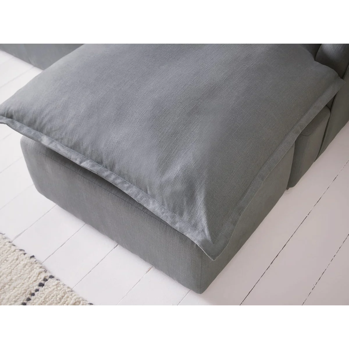 Umea Chaise Left Hand Facing Sofa – Grey Leather – image 4