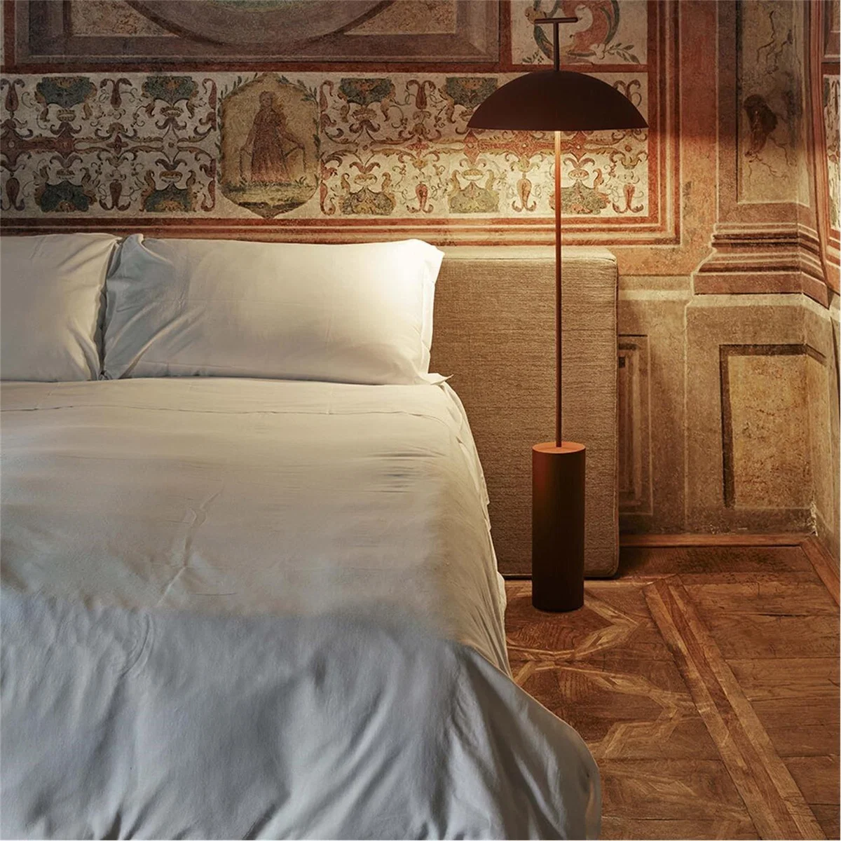 Geen-A Table Lamp - Table – image 1