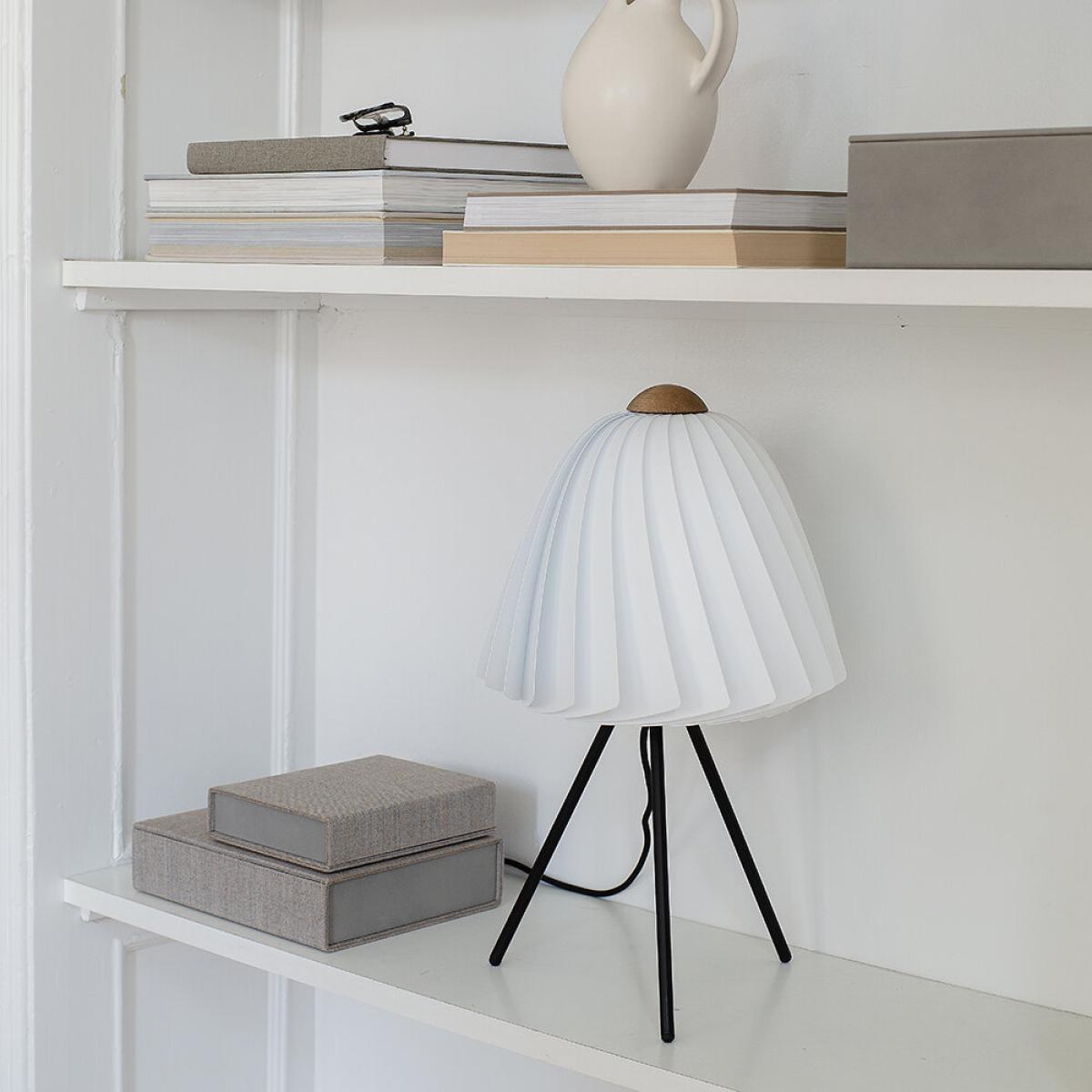 Spring Copenhagen - Ballet Table Lamp - White/Black – image 2